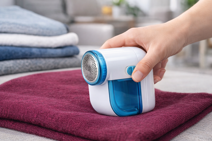 Hand-Held Battery Operated Portable Lint Remover – Fabric Shaver, Bobble Remover, Cleaning Brush Included